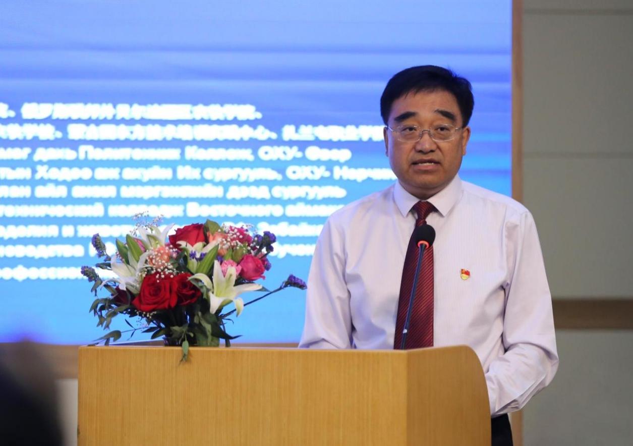 良匠之师 技能报国 ——兴安职业技术学院党委副书记、院长范勇毅记事